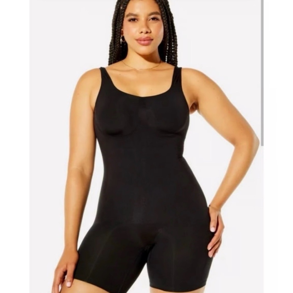 NWOT YITTY Nearly Naked Shapewear Bodysuit Mid-Thigh Black M/L Smooth Sculpting